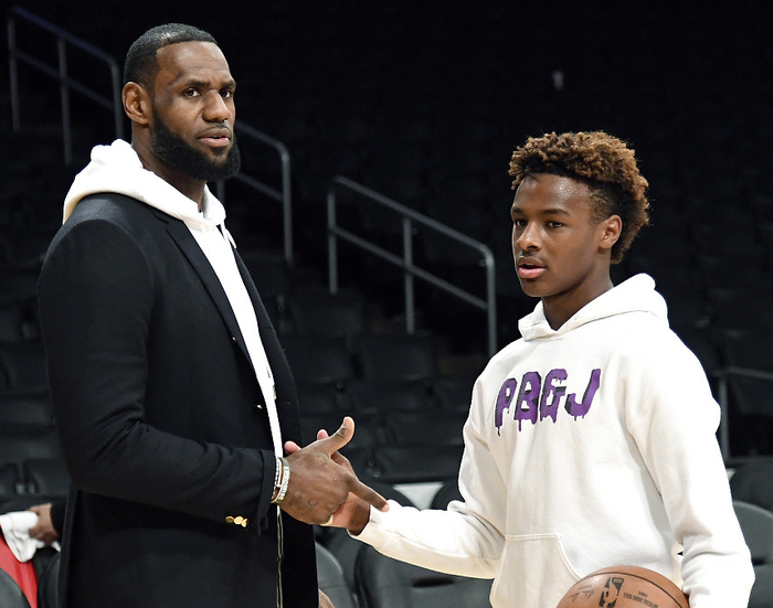 关于冲刺阶段浙江队伤情更新：欧篮联节点到来，更衣室稳定，球探报告显示潜力的信息