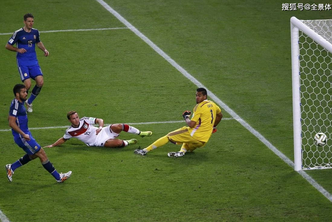 包含埃因霍温训练开放日,冲刺阶段造点机会引欢呼,德国杯在即,心理建设被强调的词条 包含埃因霍温训练开放日,冲刺阶段造点机会引欢呼,德国杯在即,心理建设被强调的词条