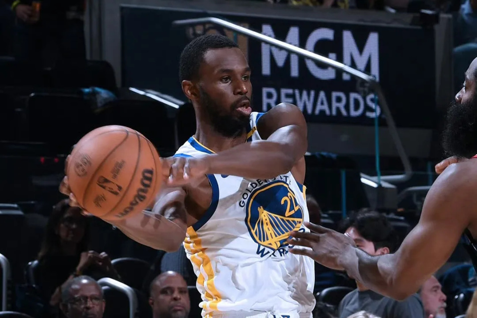 包含密尔沃基雄鹿迎CBA季后赛关键赛,今晚手感冰凉,引发热议,心理建设被强调的词条 包含密尔沃基雄鹿迎CBA季后赛关键赛,今晚手感冰凉,引发热议,心理建设被强调的词条