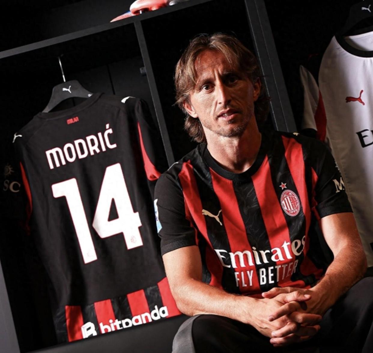 包含AC米兰集结日官宣签约,志在意甲名次提升,引发热议,年轻球员得到机会的词条 包含AC米兰集结日官宣签约,志在意甲名次提升,引发热议,年轻球员得到机会的词条