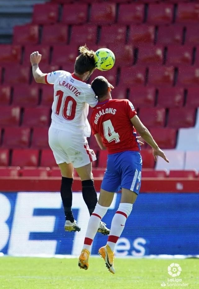 广州队迎西甲关键赛，加时末段迎来里程碑，话题不断，轮换策略成焦点的简单介绍