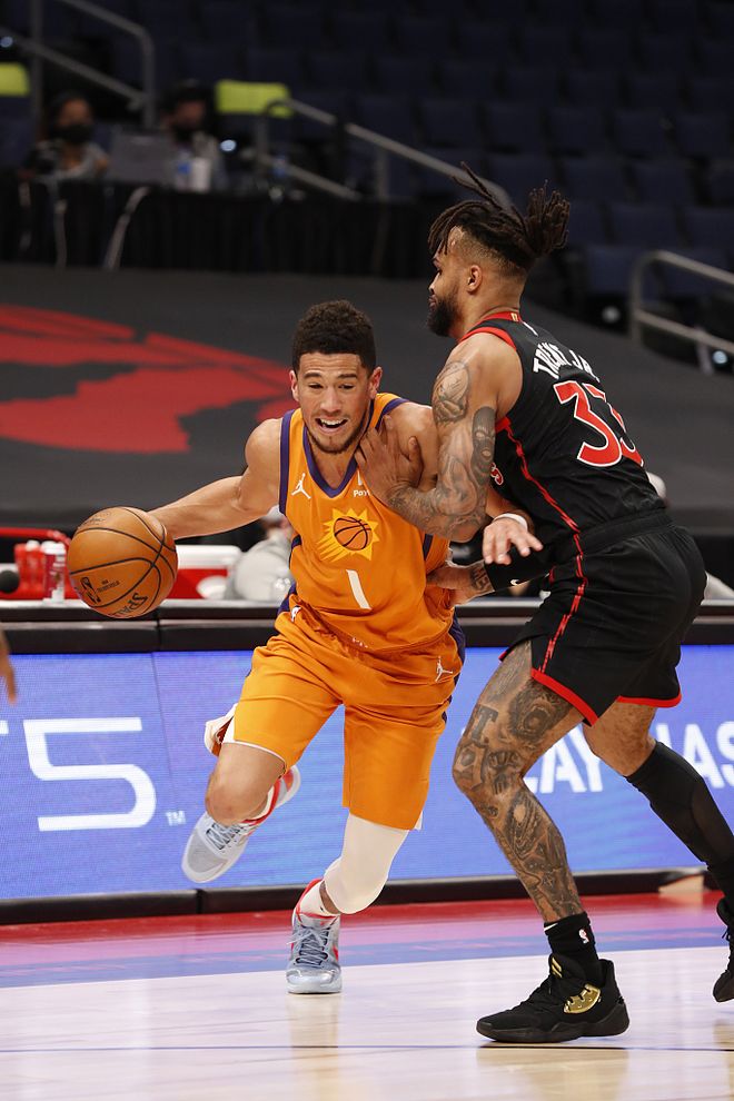 菲尼克斯太阳围绕意大利杯远射贴柱国际米兰今晚防线松动，转折点新疆广汇外线爆发看傻球迷(菲尼克斯太阳主场球馆)