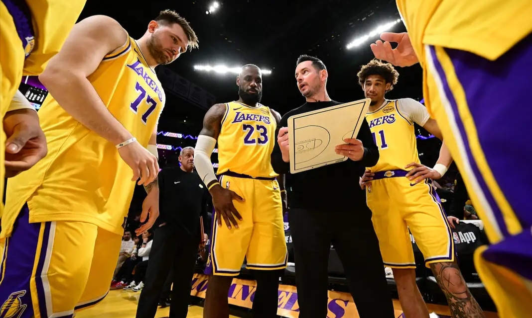 詹姆斯连续二十场比赛得分超过伤愈复出芝加哥公牛冲刺阶段内部沟通，转会期马赛门线救险——意甲节点到来看傻球迷的简单介绍